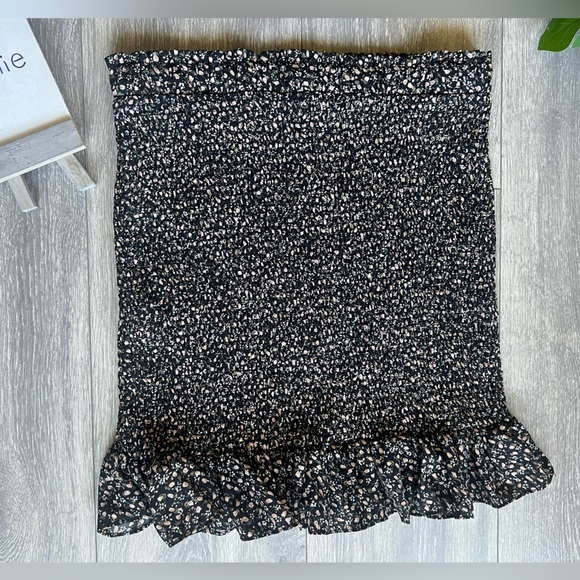 Blush j 2 piece smocked floral skirt set w matching multiway top. Size L - Picture 9 of 11